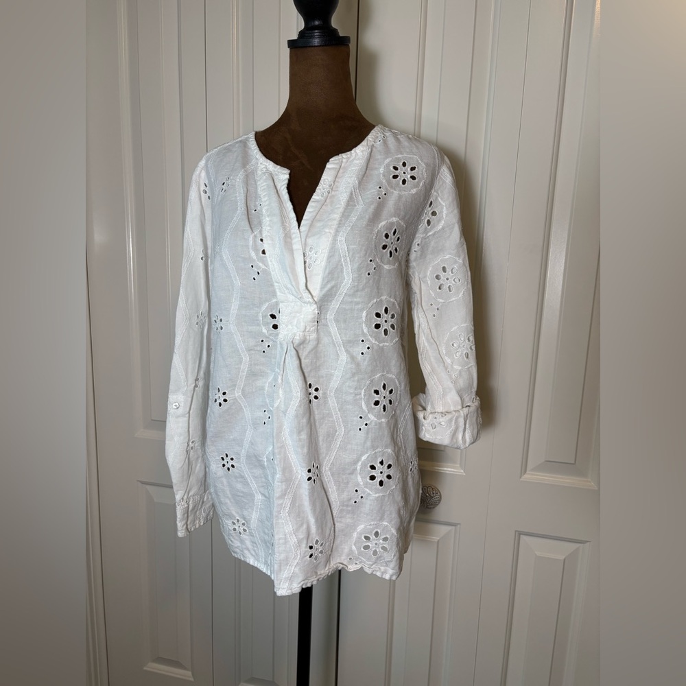 Christian Siriano White Sand Dollar Eyelet Linen Cotton Blouse, Size Medium - Picture 4 of 12